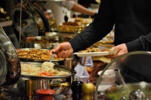 Van vlees tot desserts: een rondleiding door een halal Buffet